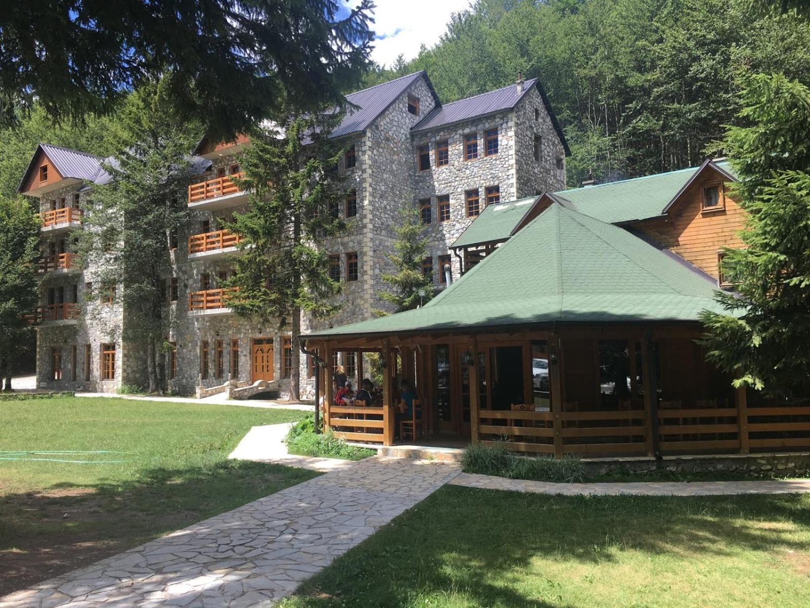 Fusha E Gjes Hotel Вальбоне Екстер'єр фото