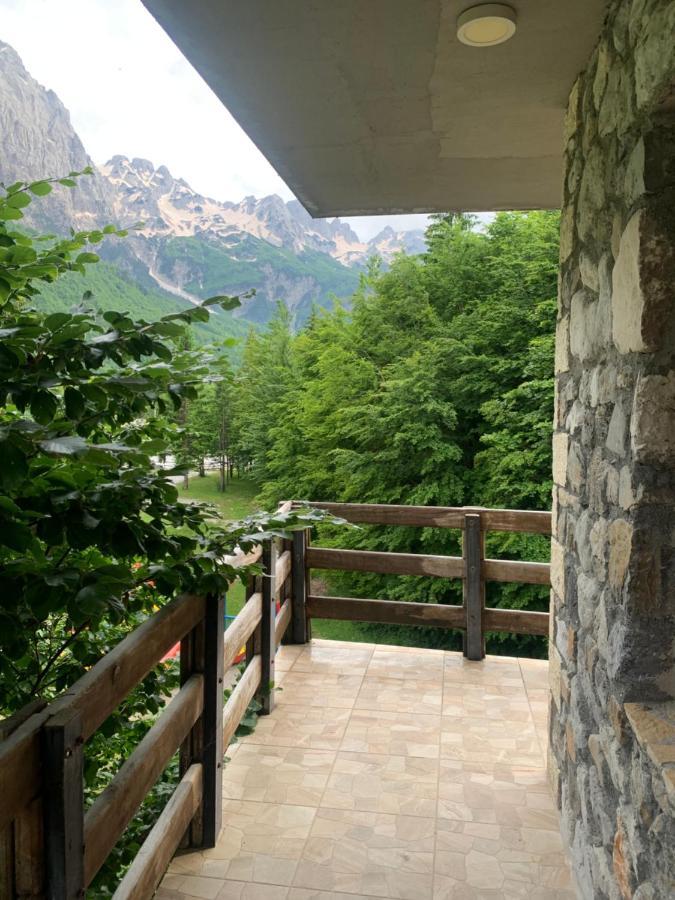 Fusha E Gjes Hotel Вальбоне Екстер'єр фото